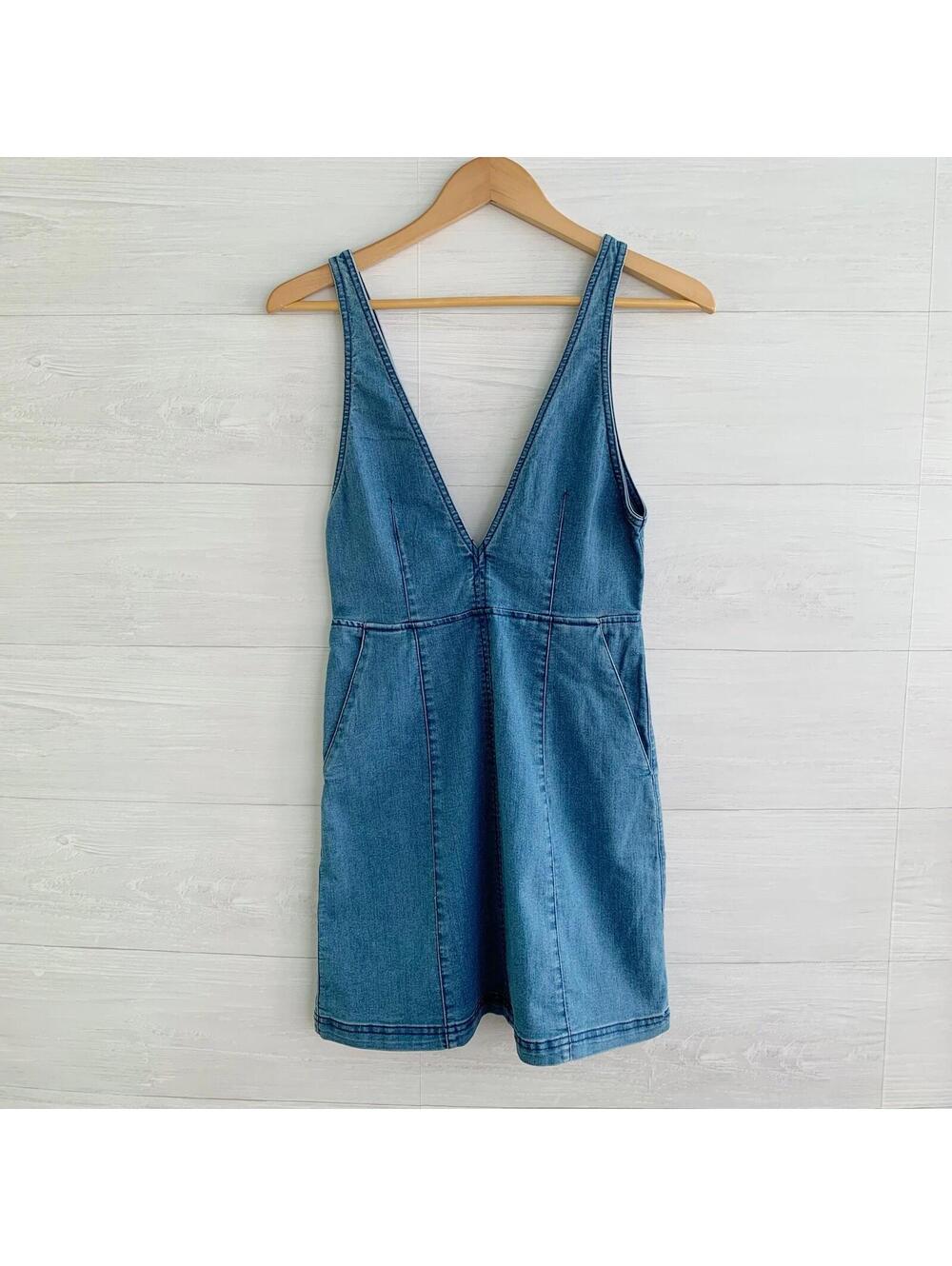 NWT H&M Divided Denim Deep V Mini Dress Size 2 Pinafore Stretch Pockets